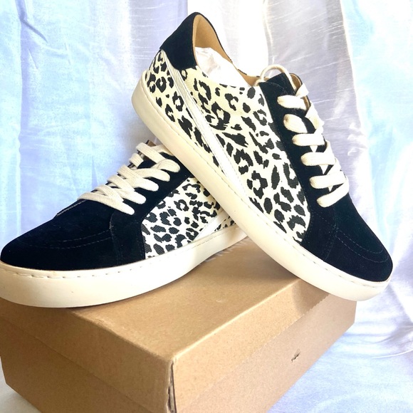 Black and white Cheetah print low top sneakers - Picture 3 of 6